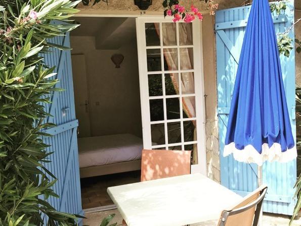 Hotel Jas Neuf سانت ماكسيم الغرفة الصورة