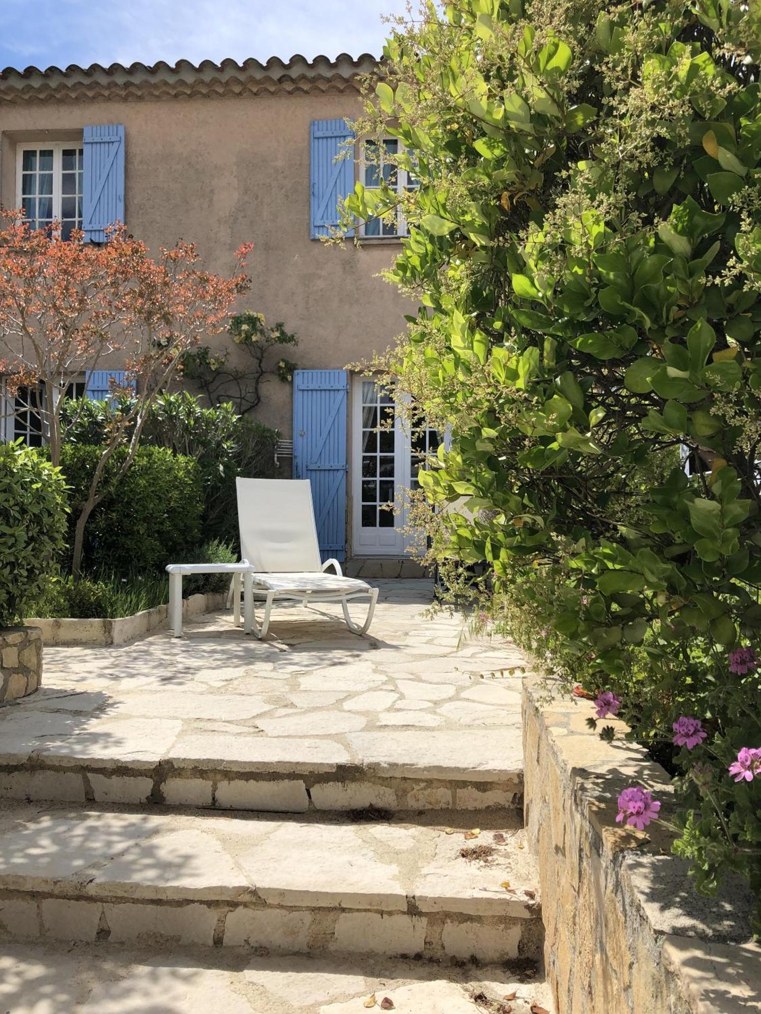 Hotel Jas Neuf سانت ماكسيم الغرفة الصورة