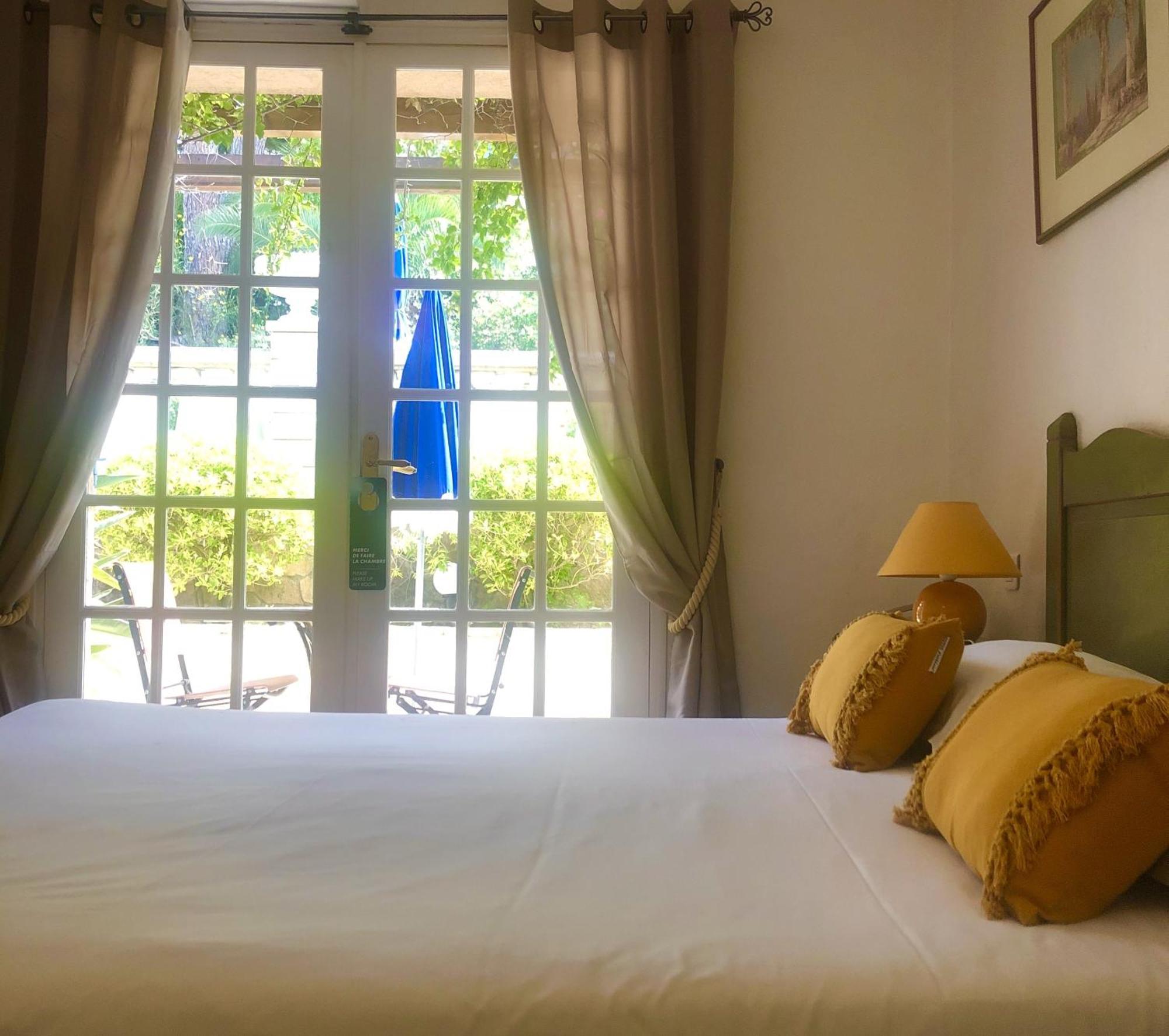 Hotel Jas Neuf سانت ماكسيم الغرفة الصورة